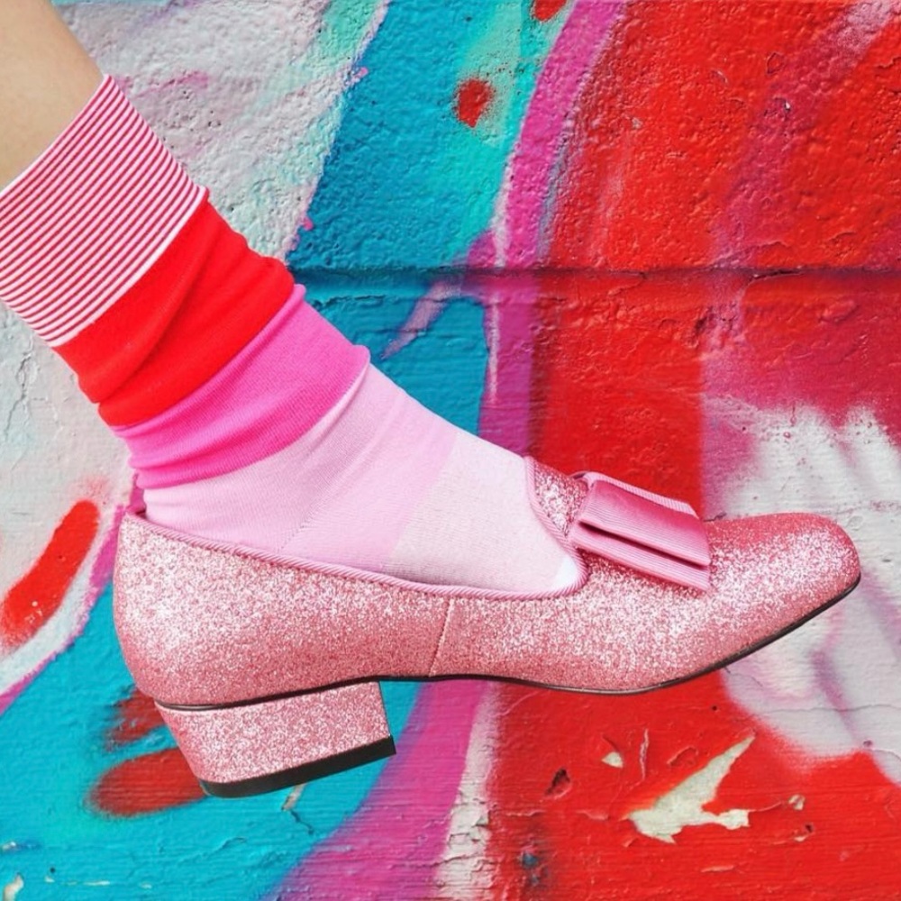 B.A.I.T. Footwear Women’s Pink Glitter Bow Low Heel Loafer size 6